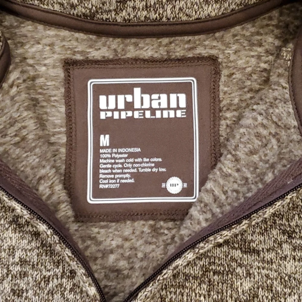 Boys Urban Pipeline brown 1/4 zip pullover size M